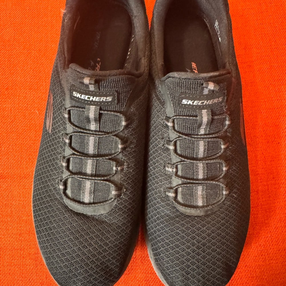 Skechers memory foam Black Slip-On Sneakers, sz 11